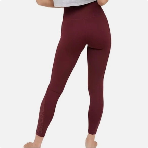 Aerie Offline Goals High Waisted Maroon Red Cheetah print leggings - Picture 4 of 7